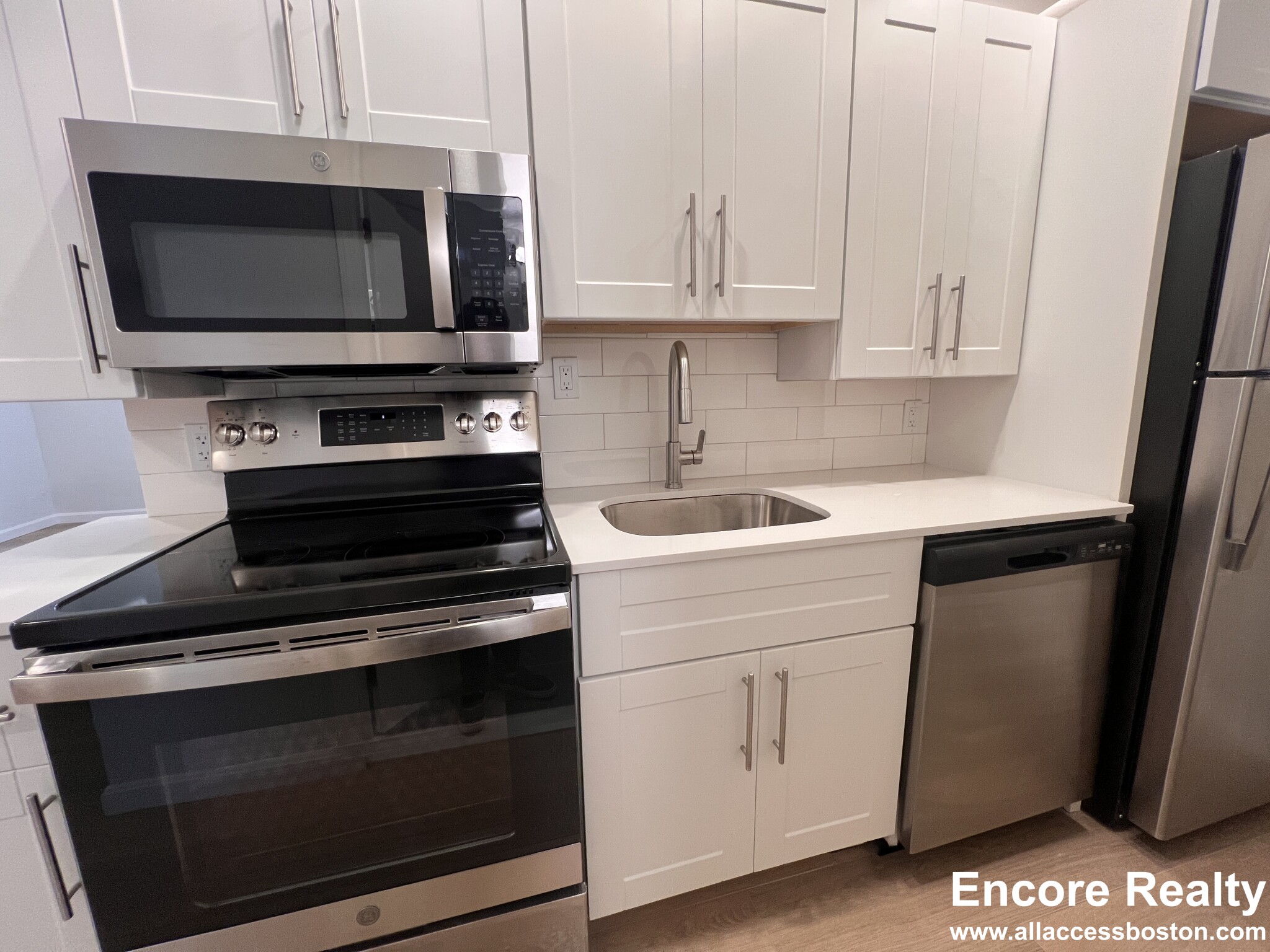 19 Peterborough St, Fenway