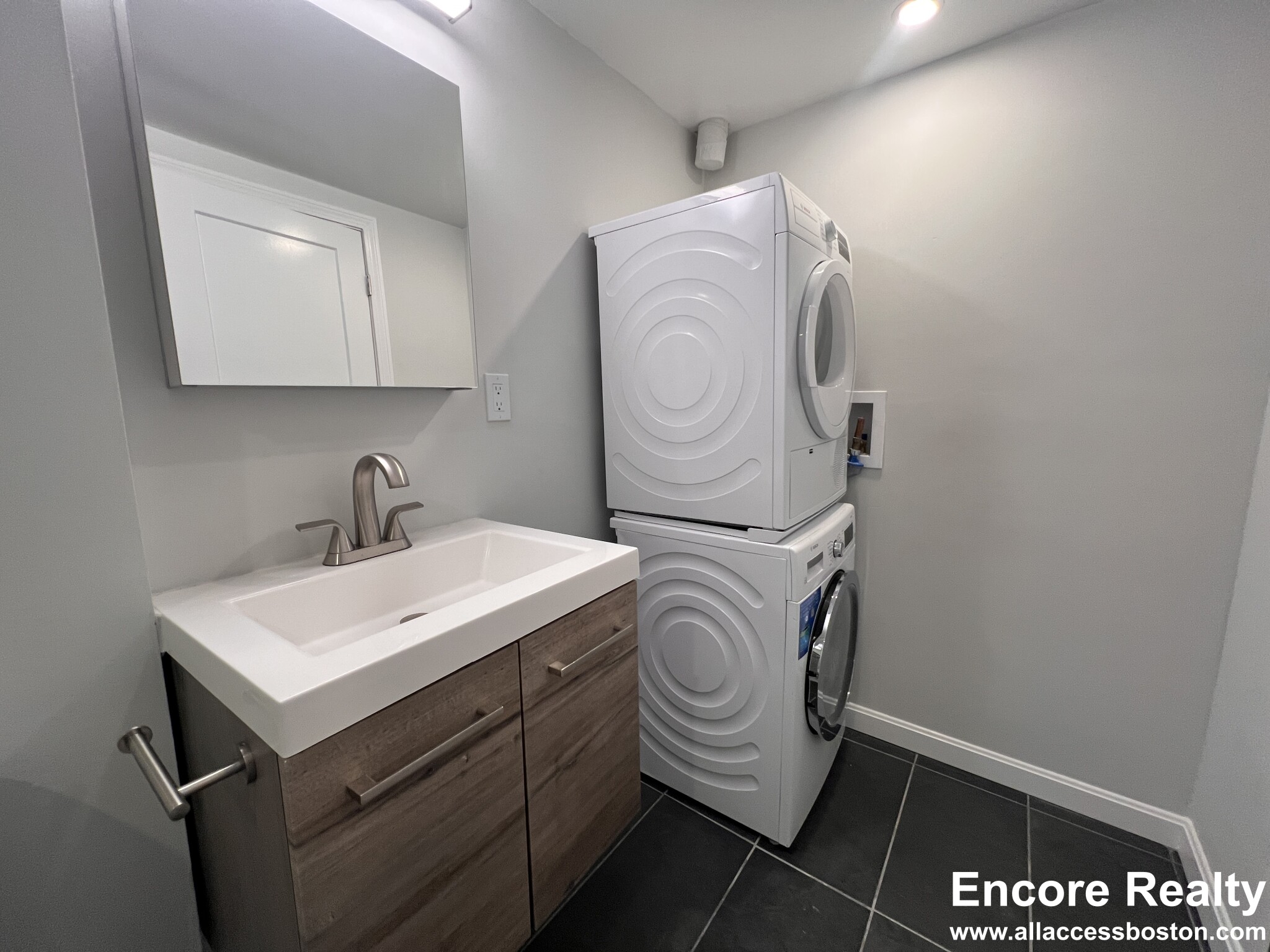 19 Peterborough St, Fenway