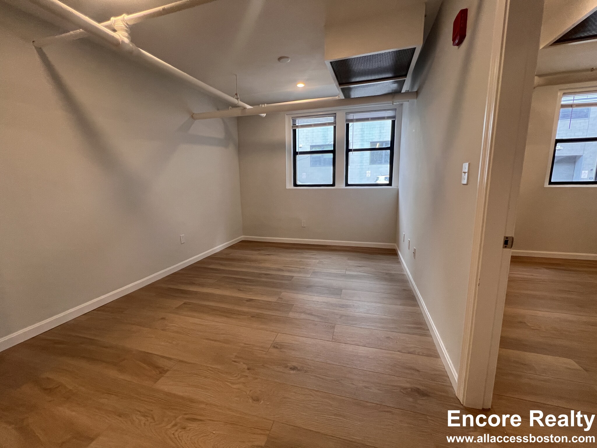 19 Peterborough St, Fenway