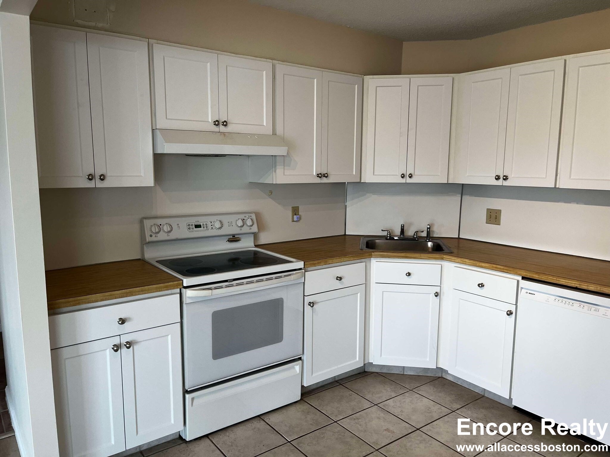 131 Coolidge Ave, Watertown