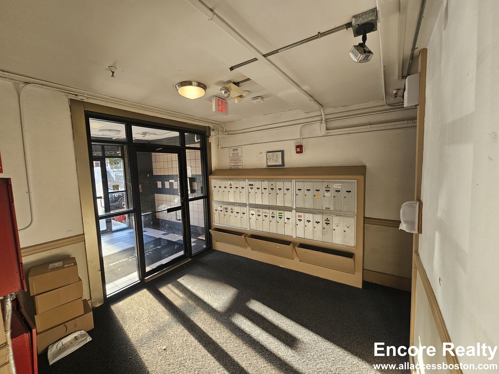 131 Washington St, Brighton