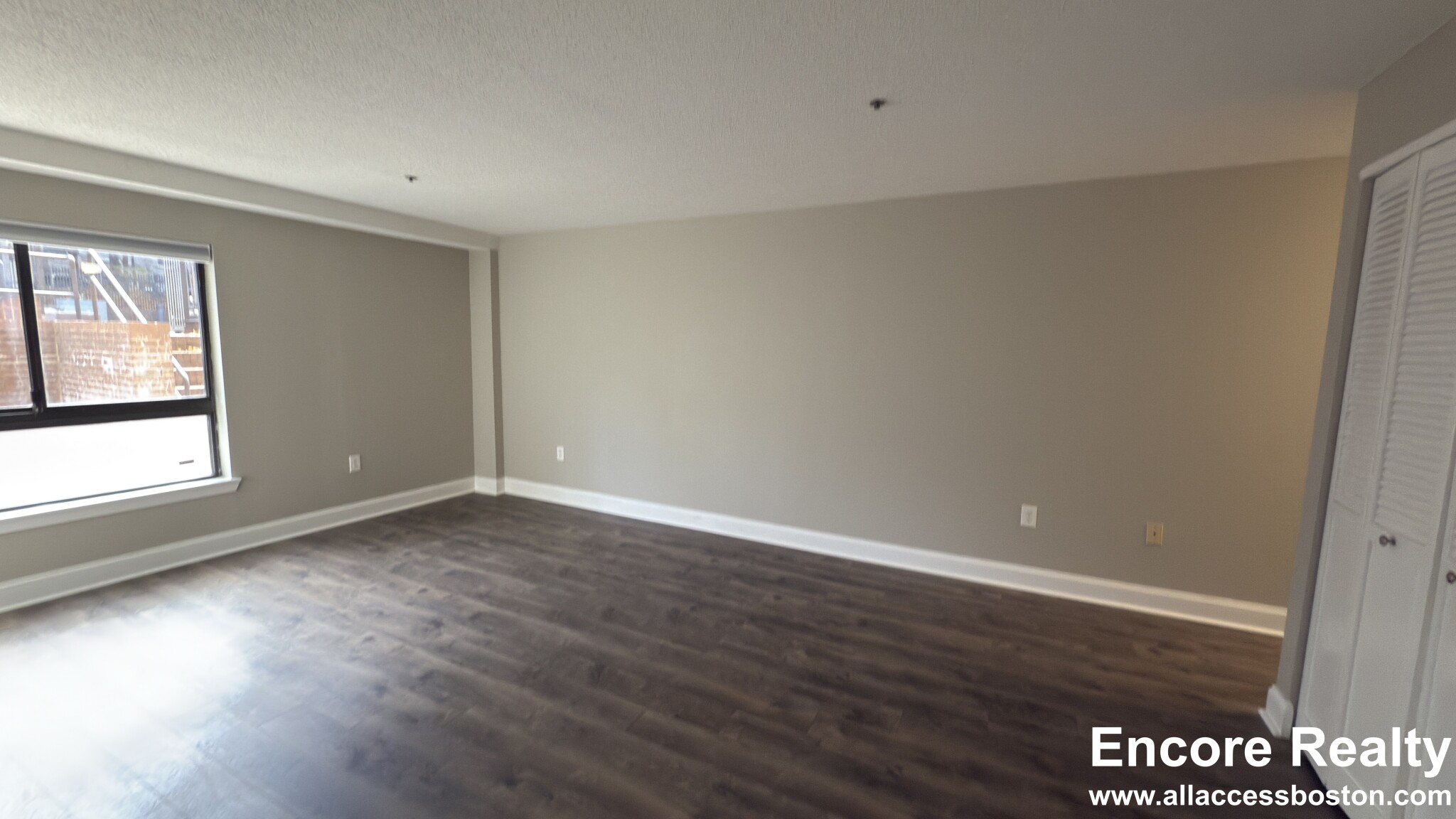 1111 Beacon St, Longwood