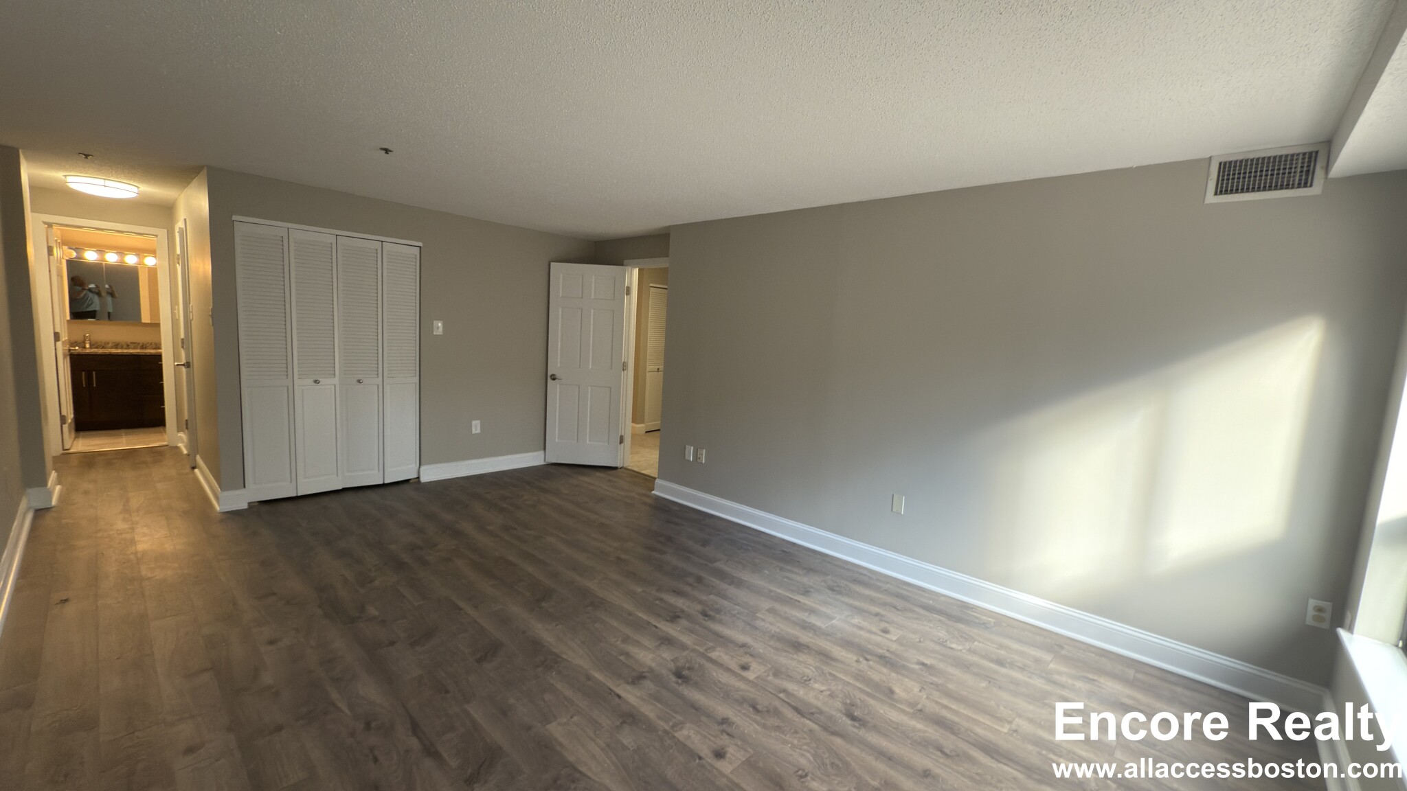 1111 Beacon St, Longwood