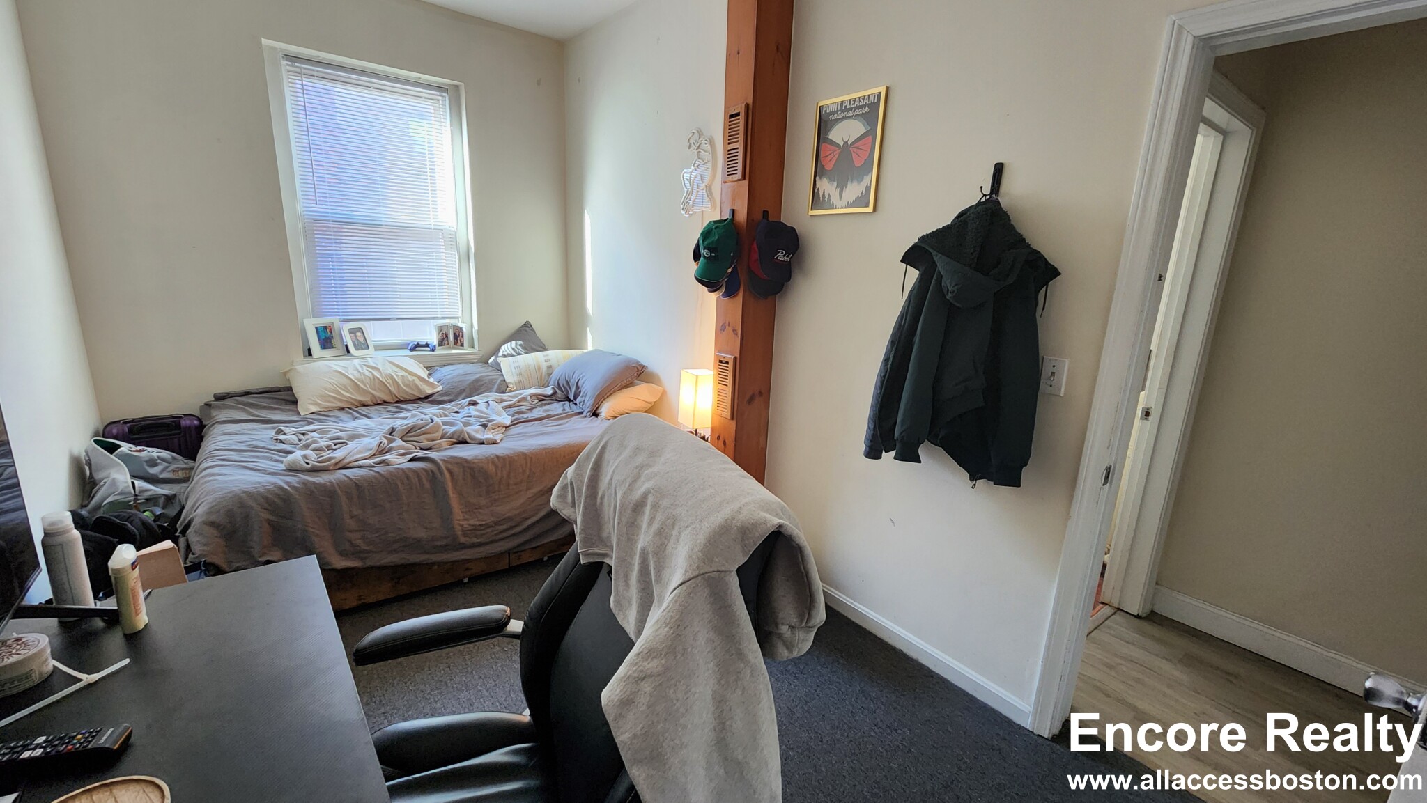 19 Aberdeen St, Fenway