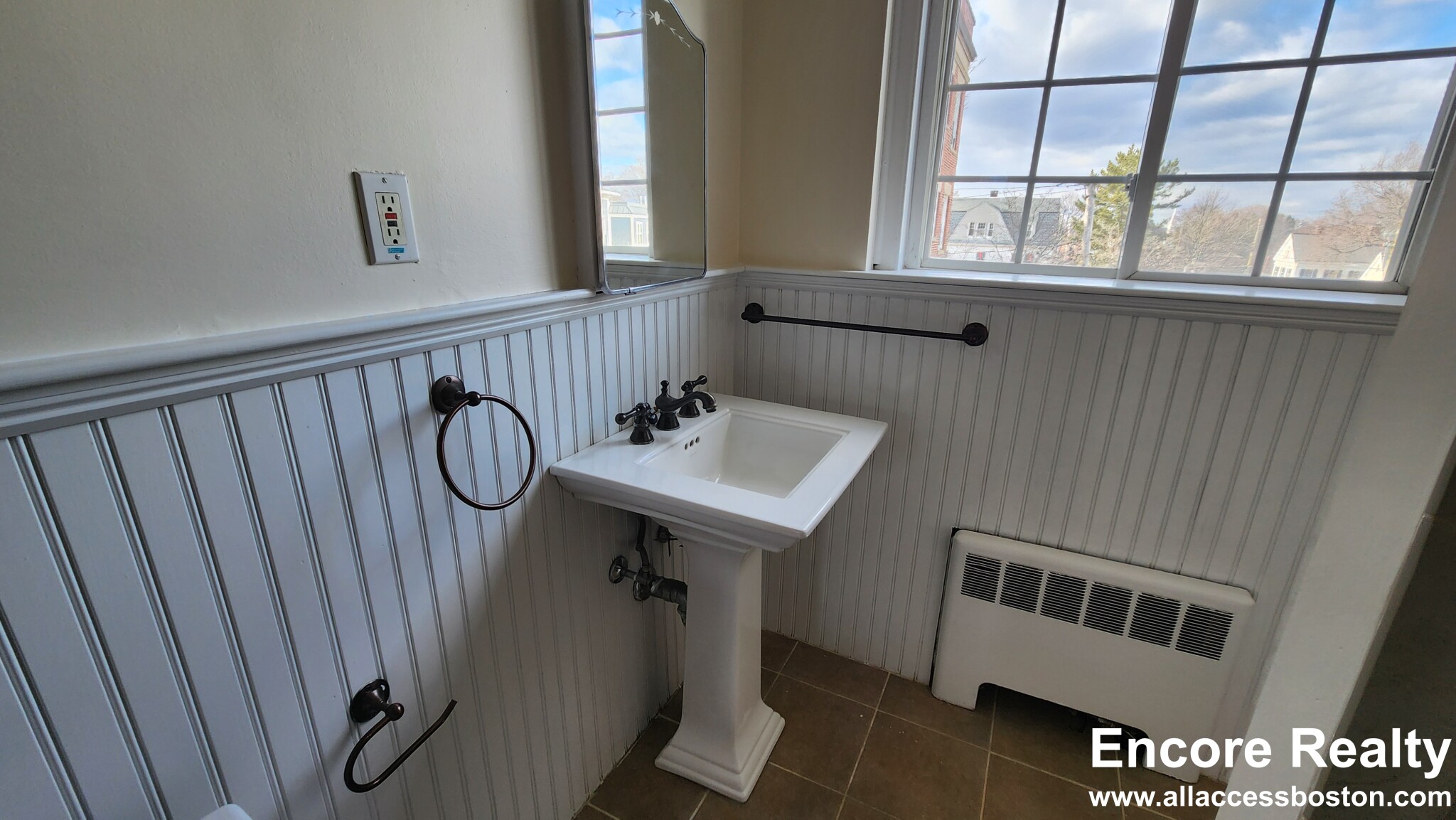 550 Belmont St, Watertown