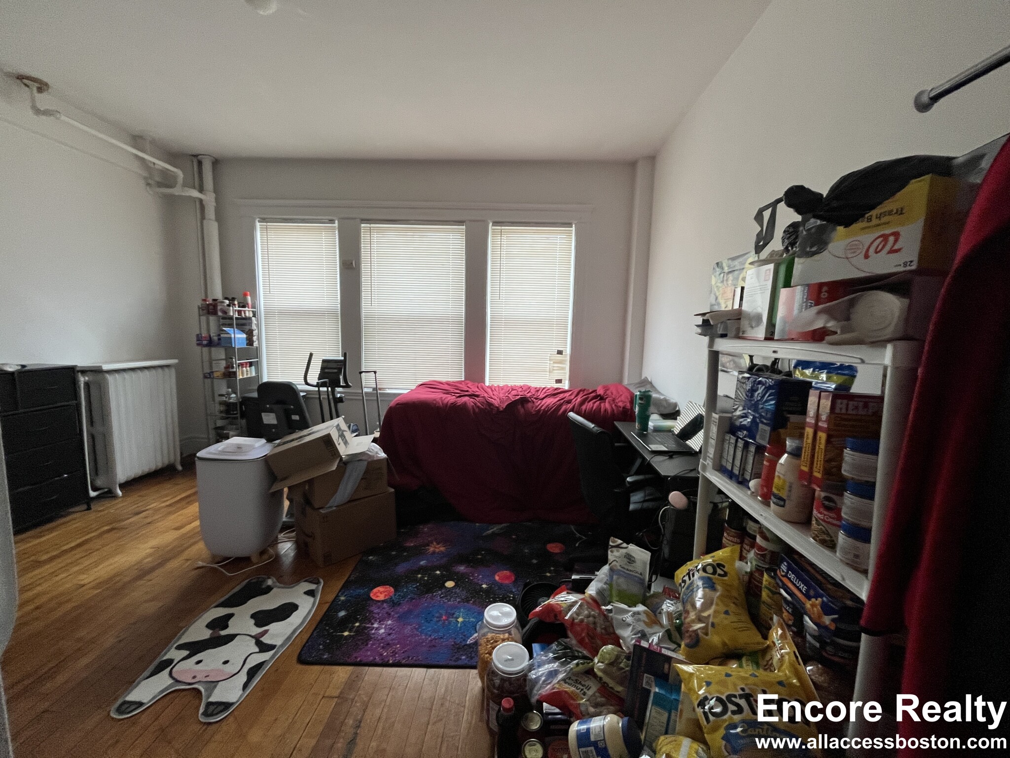 https://ygl-photos.s3.us-west-004.backblazeb2.com/6250W68152c9f9878d.jpg