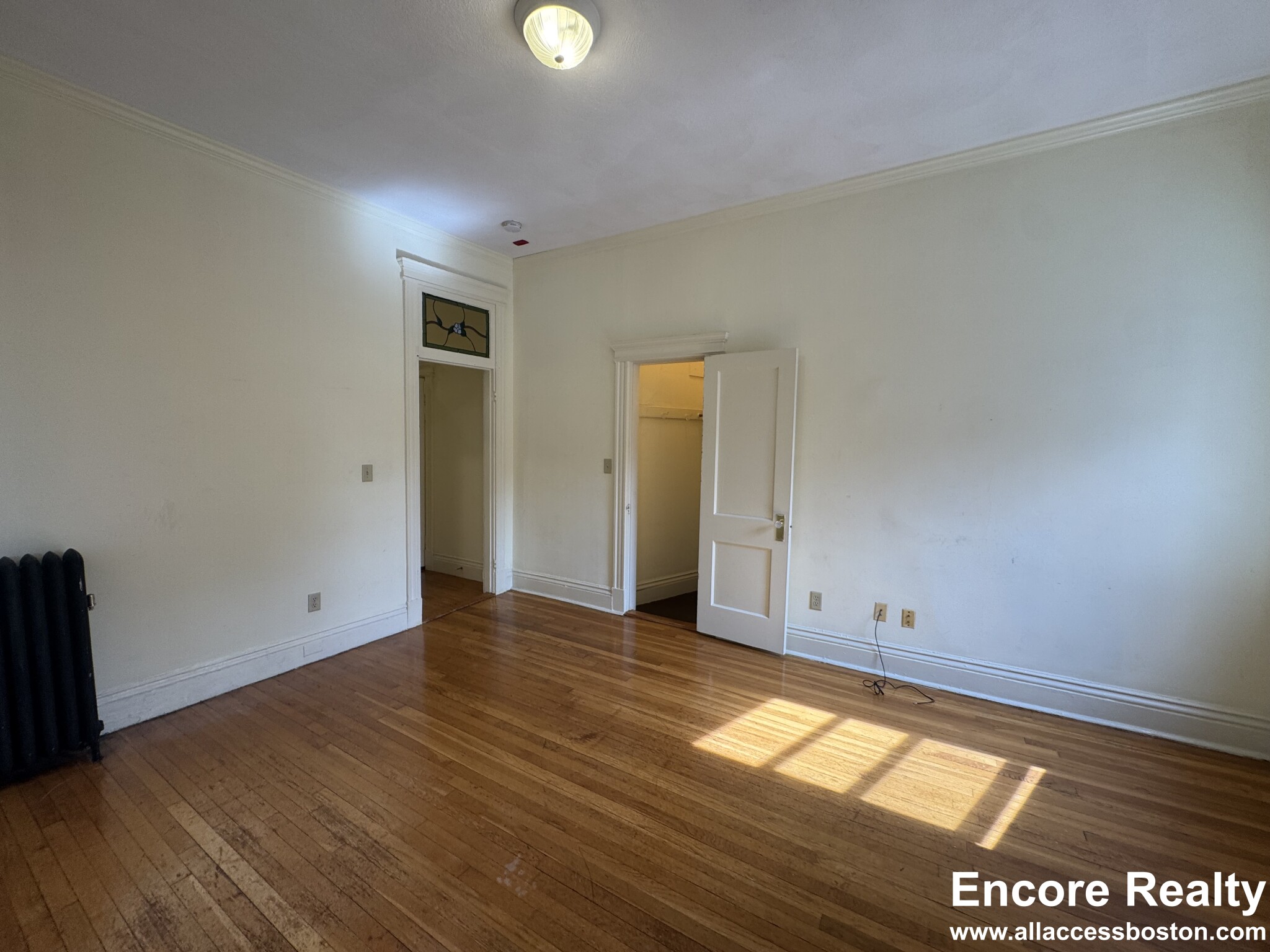 Studio bed, 1 bath apartment for rent at 106 Queensberry St Unit 106-2, Fenway — photo 7 of 14