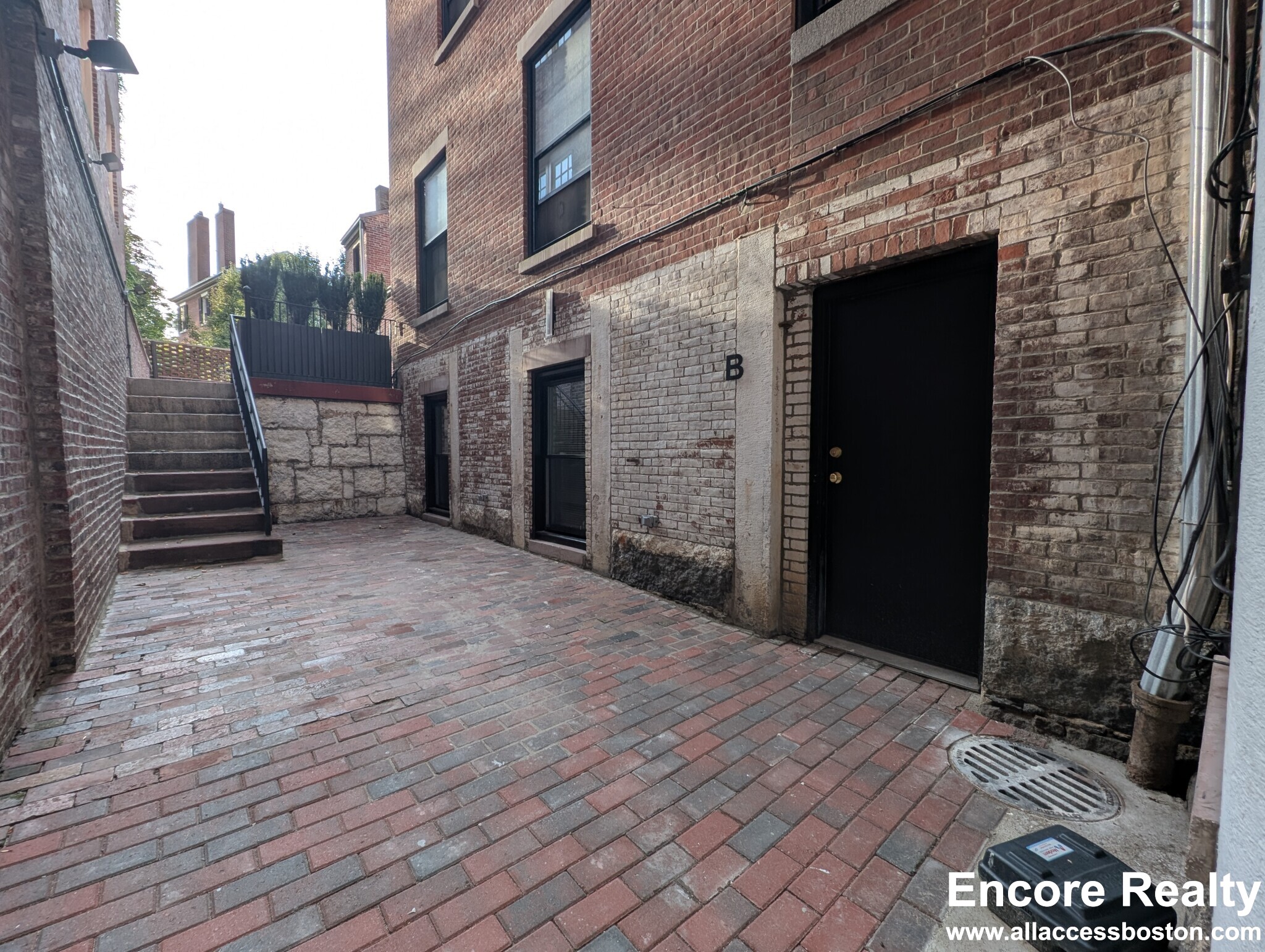 2 Joy St. - 2,800USD / month