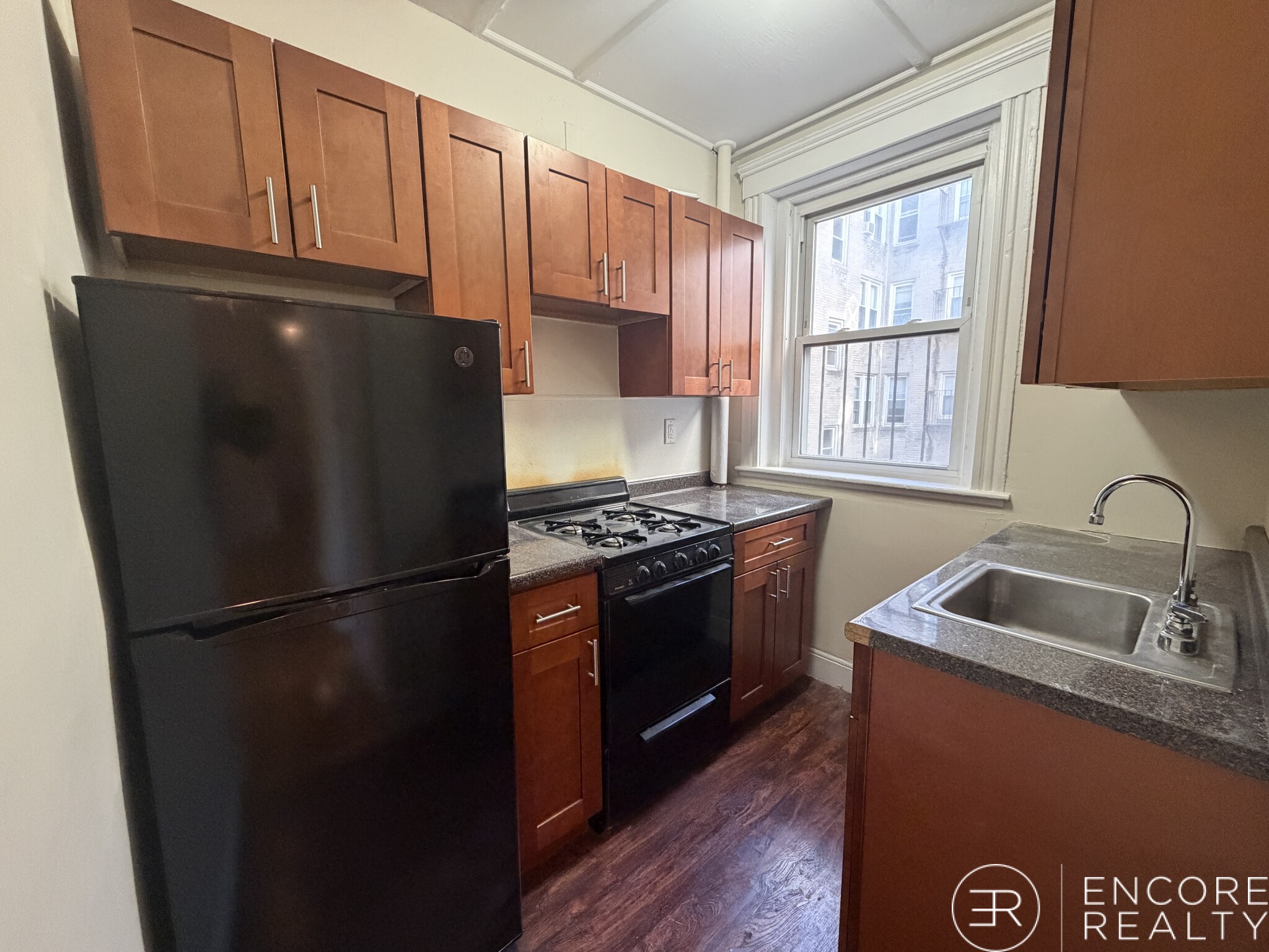 1185 Boylston St., Boston, MA - 2,465 USD/ month