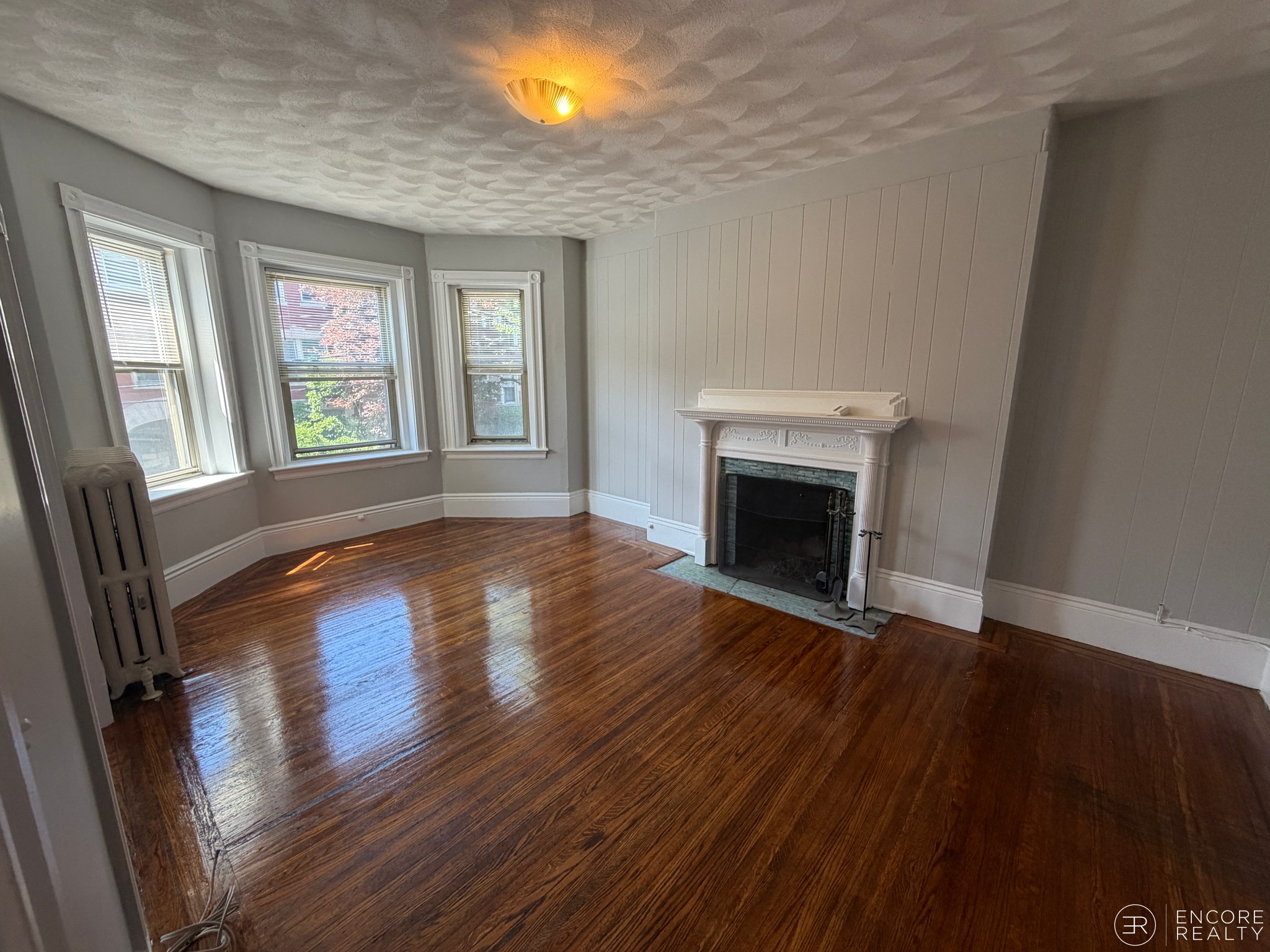 Photos of apartment on Beacon St.,Brookline MA 02446