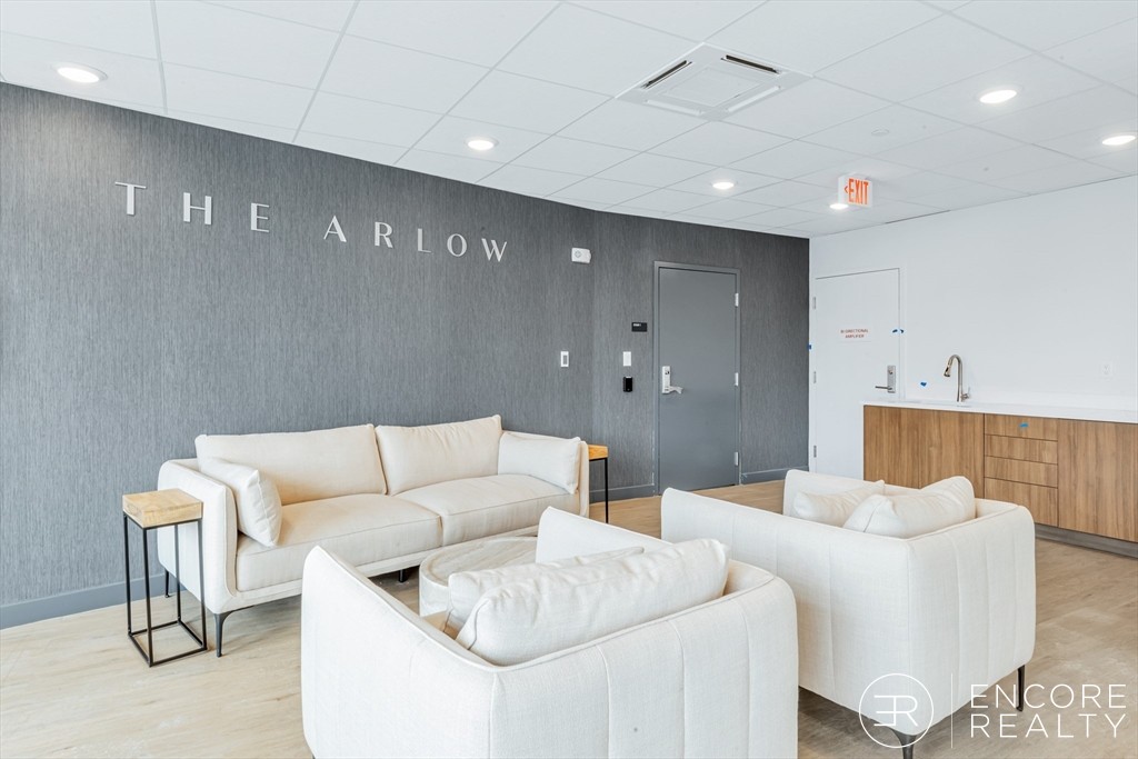 Photos of apartment on Cummins Hwy,Boston MA 02131