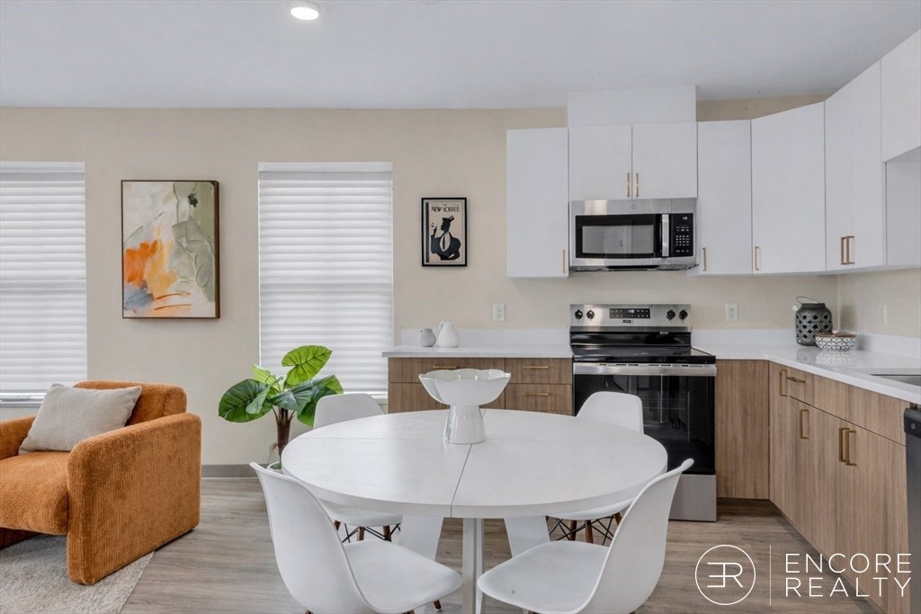 Photos of apartment on Cummins Hwy,Boston MA 02131