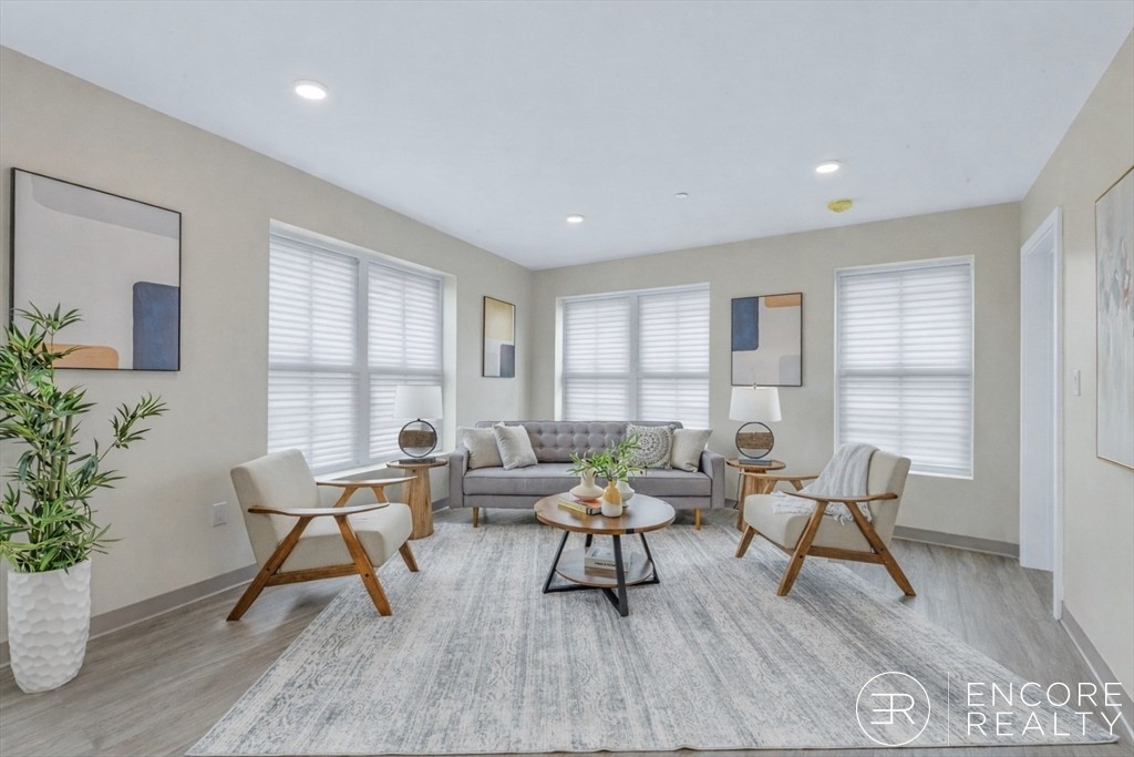 Photos of apartment on Cummins Hwy,Boston MA 02131