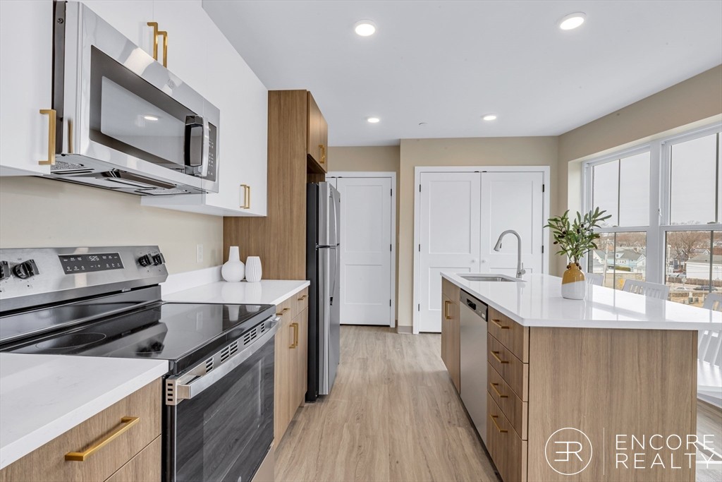 Photos of apartment on Cummins Hwy,Boston MA 02131