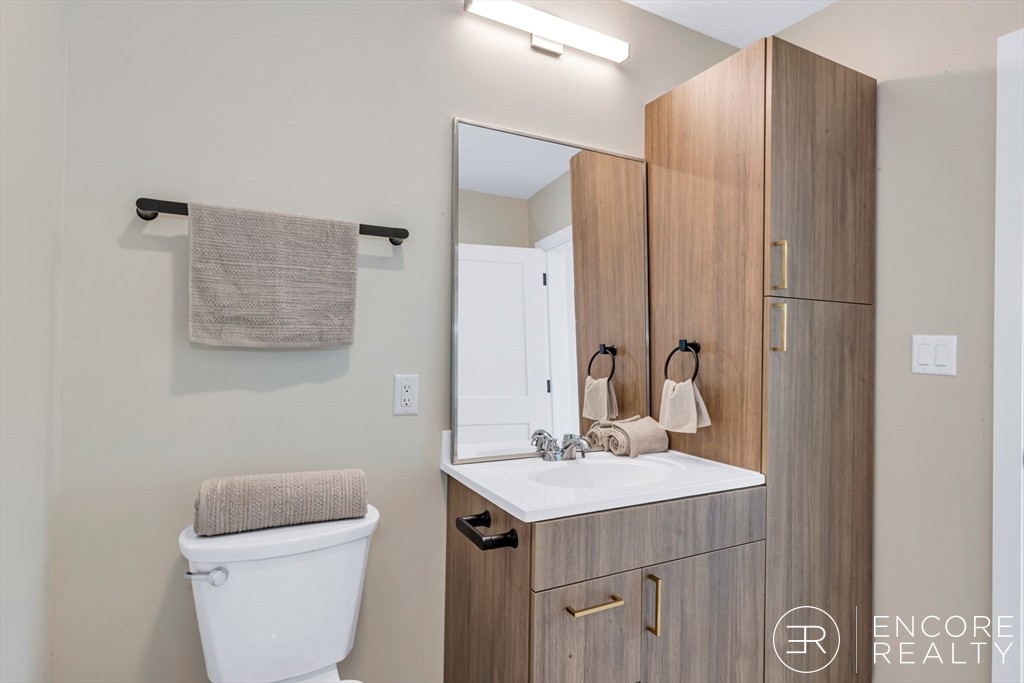 Photos of apartment on Cummins Hwy,Boston MA 02131