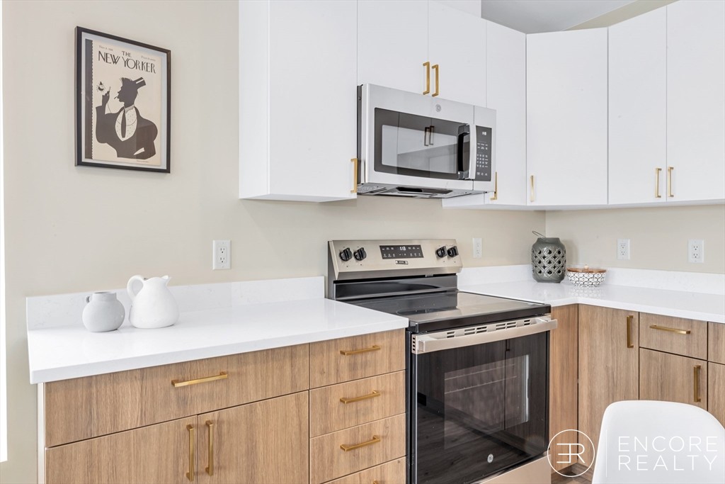 Photos of apartment on Cummins Hwy,Boston MA 02131