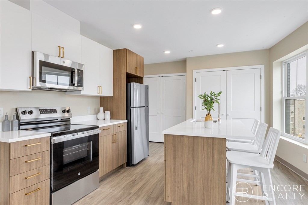 Photos of apartment on Cummins Hwy,Boston MA 02131