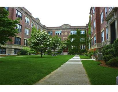 4 bed, 1 bath apartment for rent at 4 Greenway Ct Unit 6, Coolidge Corner — photo 9 of 24