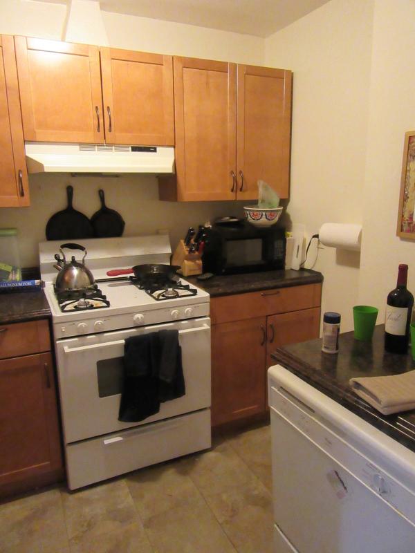 3 bed, 1 bath apartment for rent at 38 Cunard St Unit 2, South End — photo 3 of 11