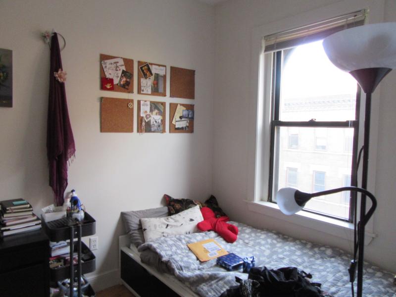 3 bed, 1 bath apartment for rent at 38 Cunard St Unit 2, South End — photo 6 of 11