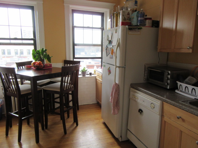 4 bed, 1 bath apartment for rent at 4 Greenway Ct Unit 5, Coolidge Corner — photo 8 of 21