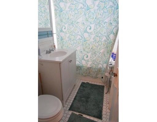 4 bed, 1 bath apartment for rent at 4 Greenway Ct Unit 6, Coolidge Corner — photo 6 of 24
