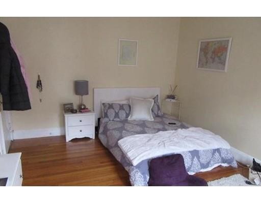 4 bed, 1 bath apartment for rent at 4 Greenway Ct Unit 6, Coolidge Corner — photo 4 of 24