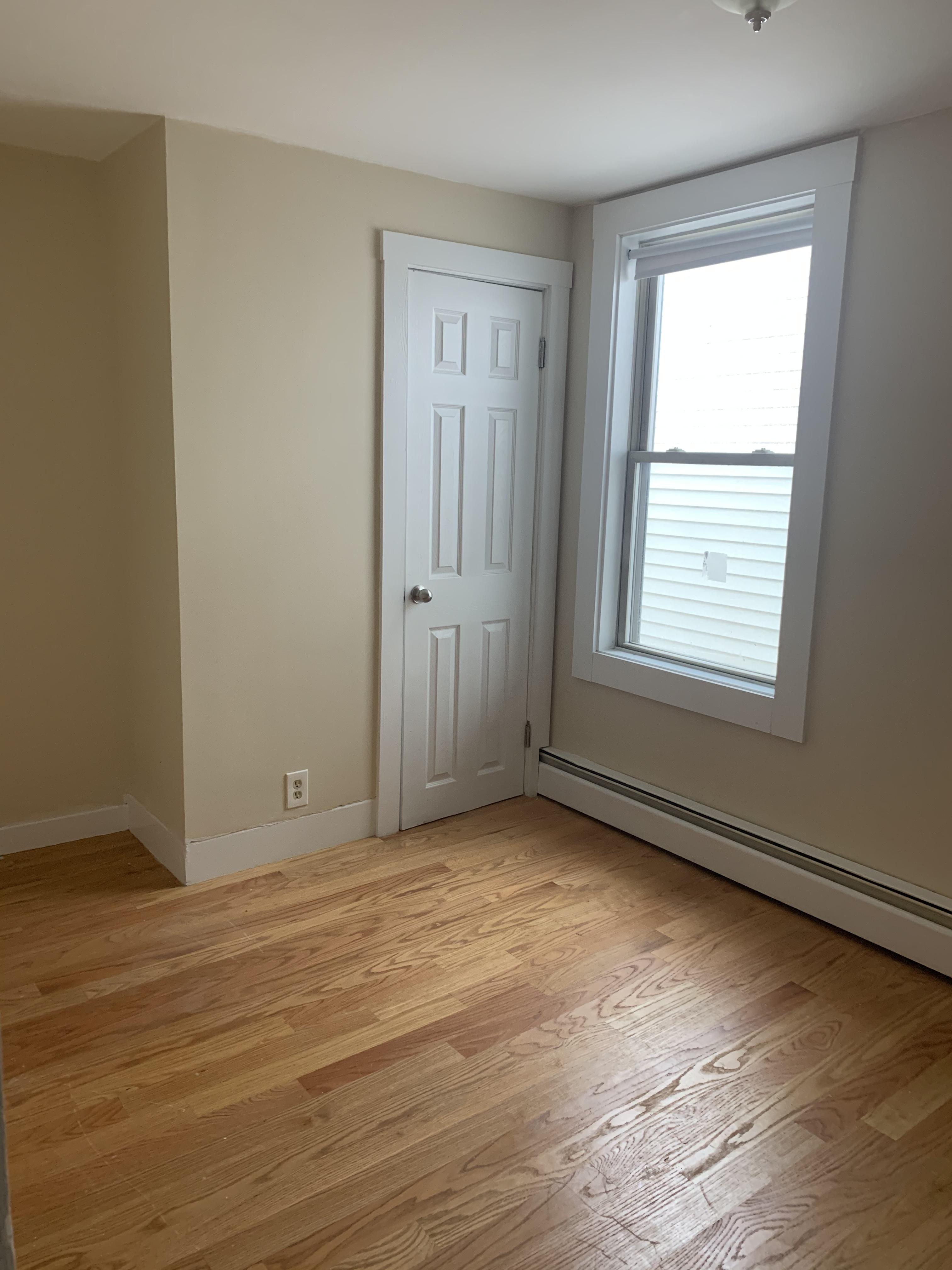 3 bed, 1 bath apartment for rent at 16 Mitchell St Unit 3, South Boston — photo 5 of 9
