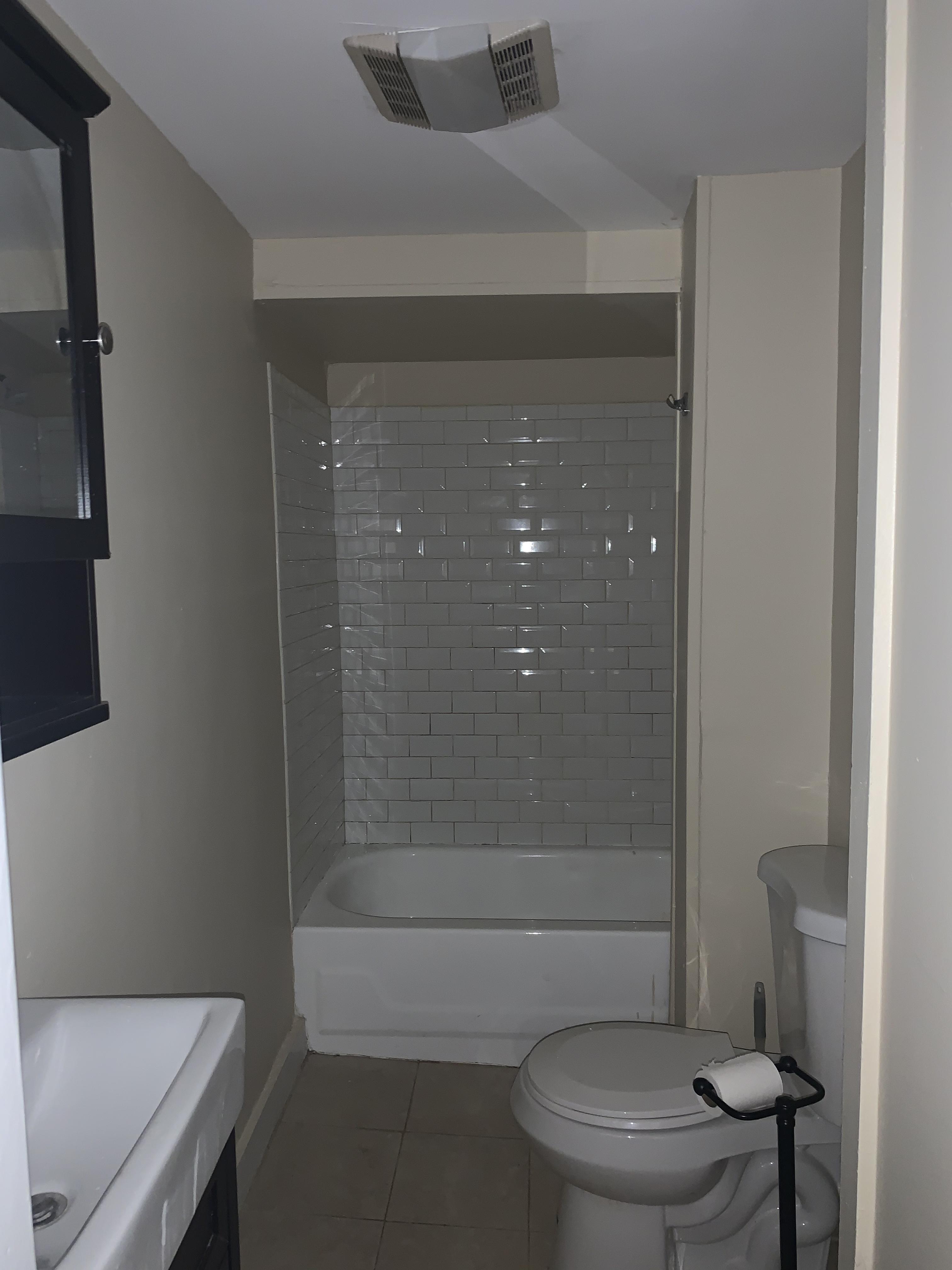 3 bed, 1 bath apartment for rent at 16 Mitchell St Unit 3, South Boston — photo 8 of 9