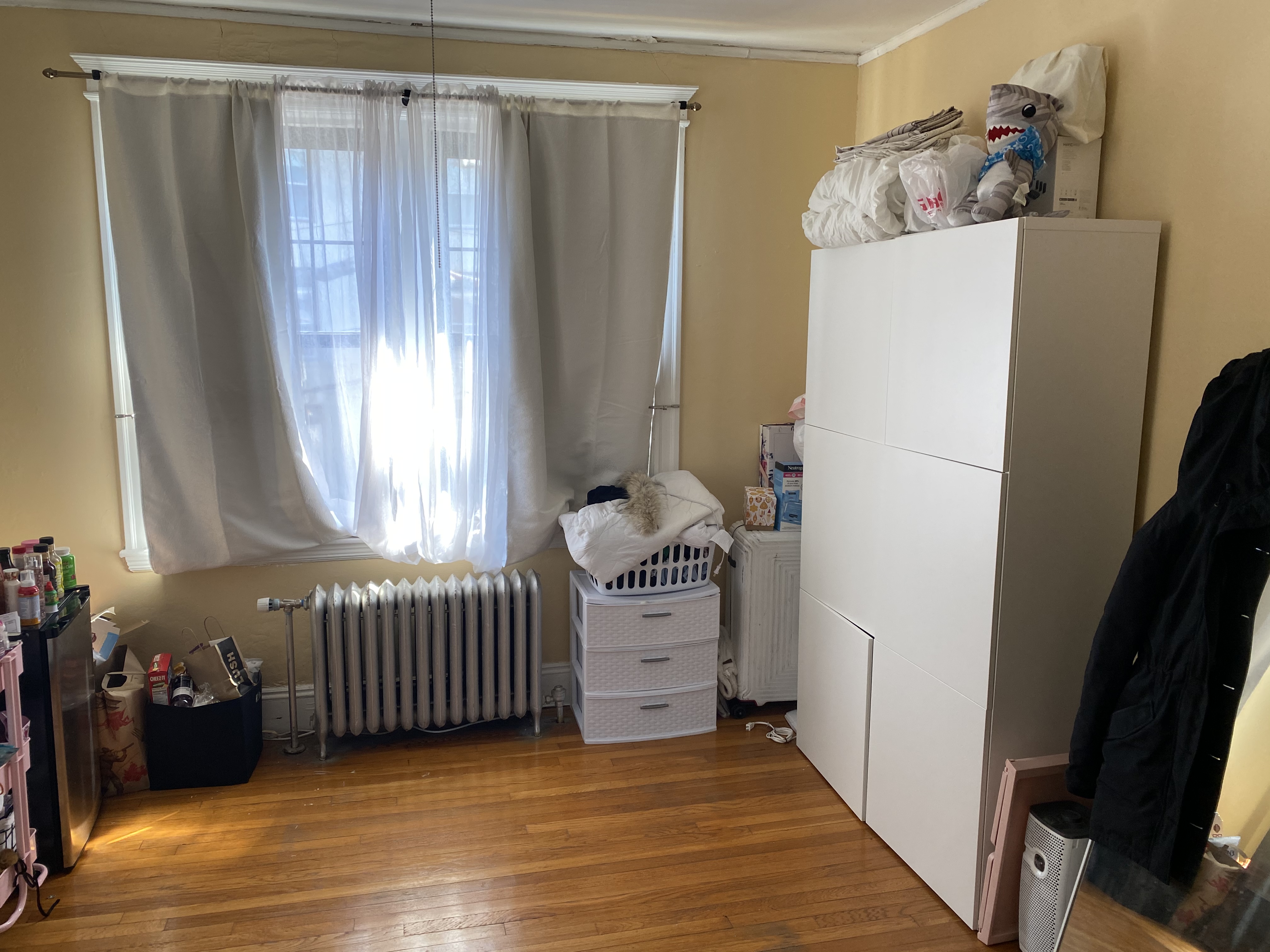 4 bed, 1 bath apartment for rent at 4 Greenway Ct Unit 4, Coolidge Corner — photo 5 of 24