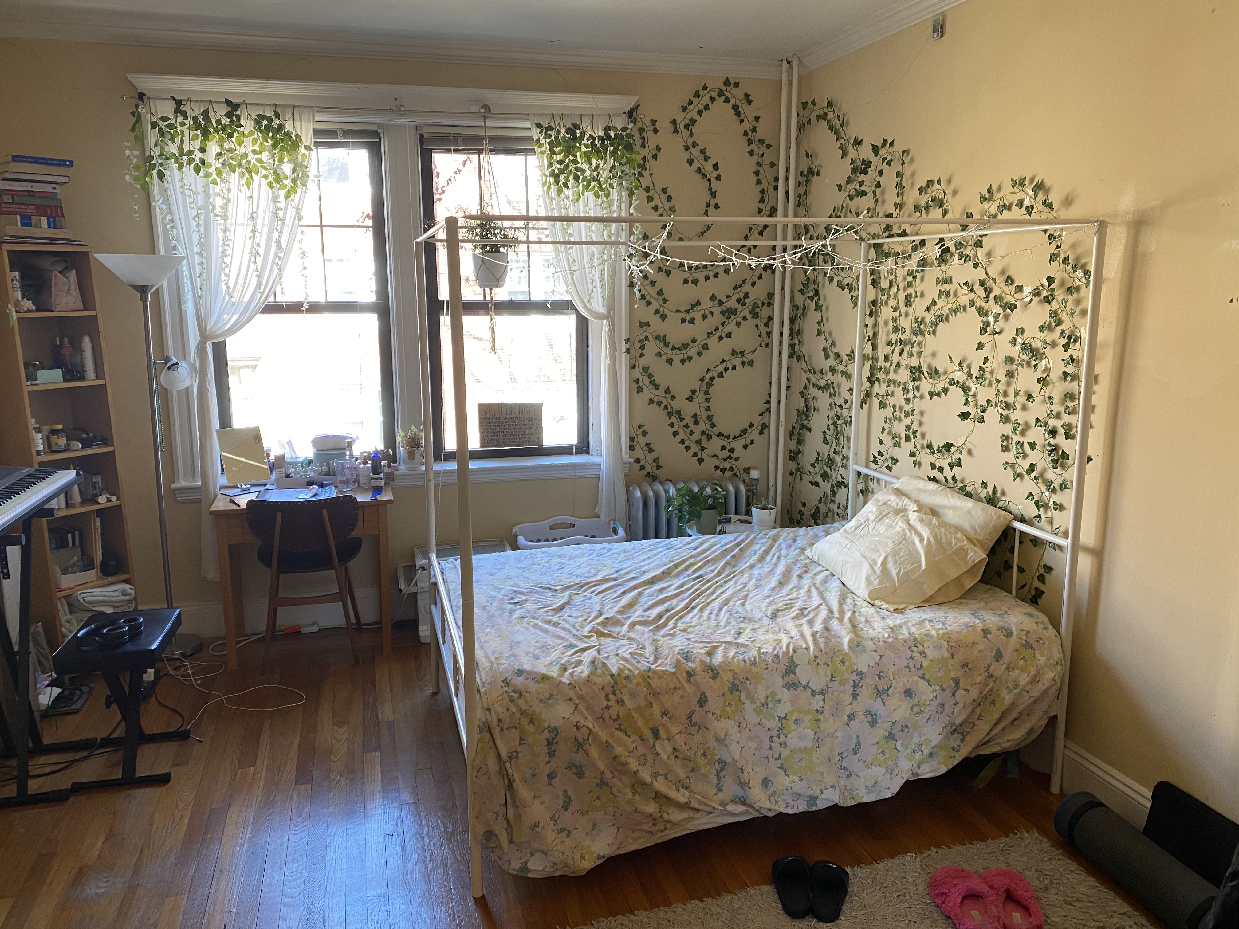 4 bed, 1 bath apartment for rent at 4 Greenway Ct Unit 4, Coolidge Corner — photo 4 of 24