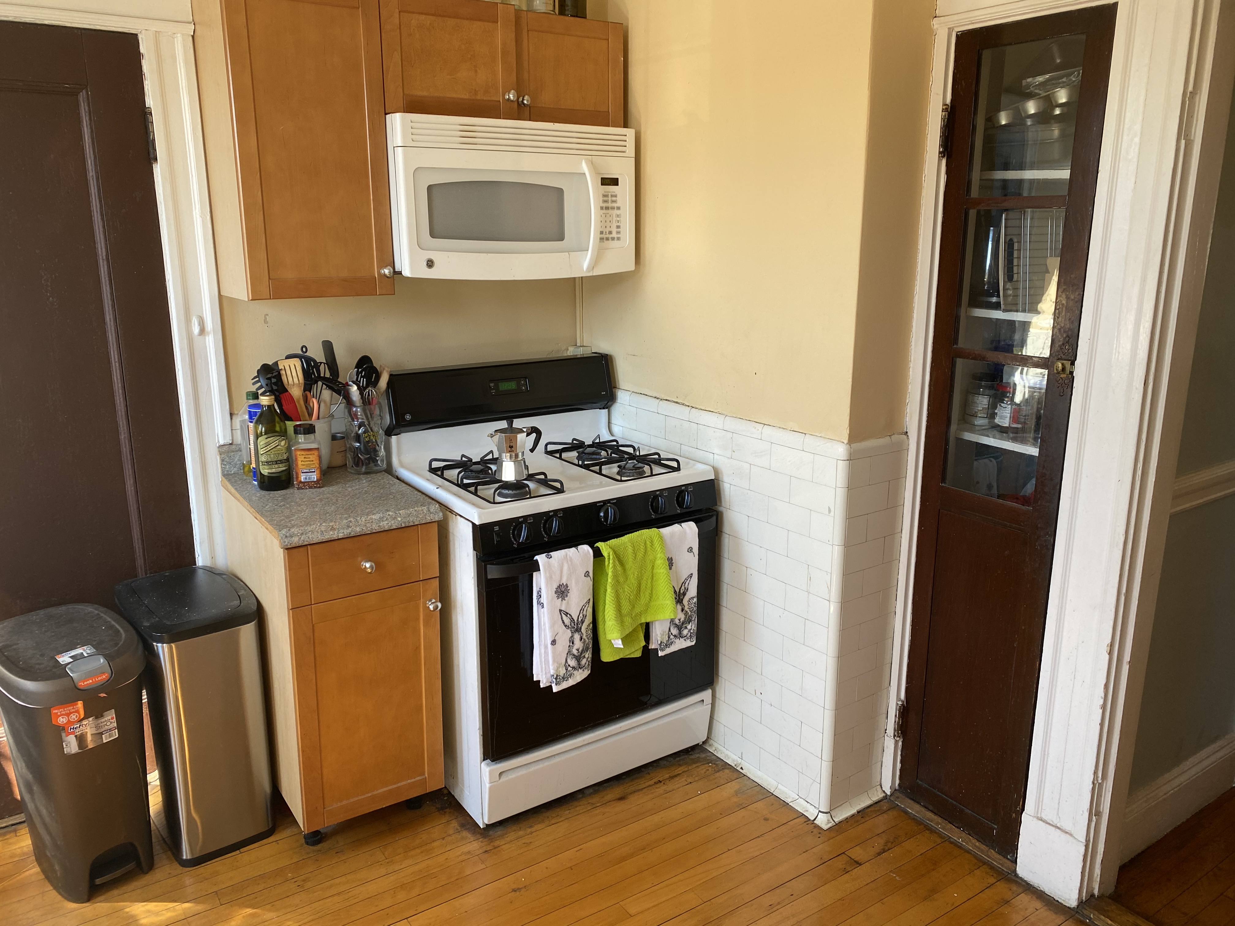 4 bed, 1 bath apartment for rent at 4 Greenway Ct Unit 4, Coolidge Corner — photo 8 of 24