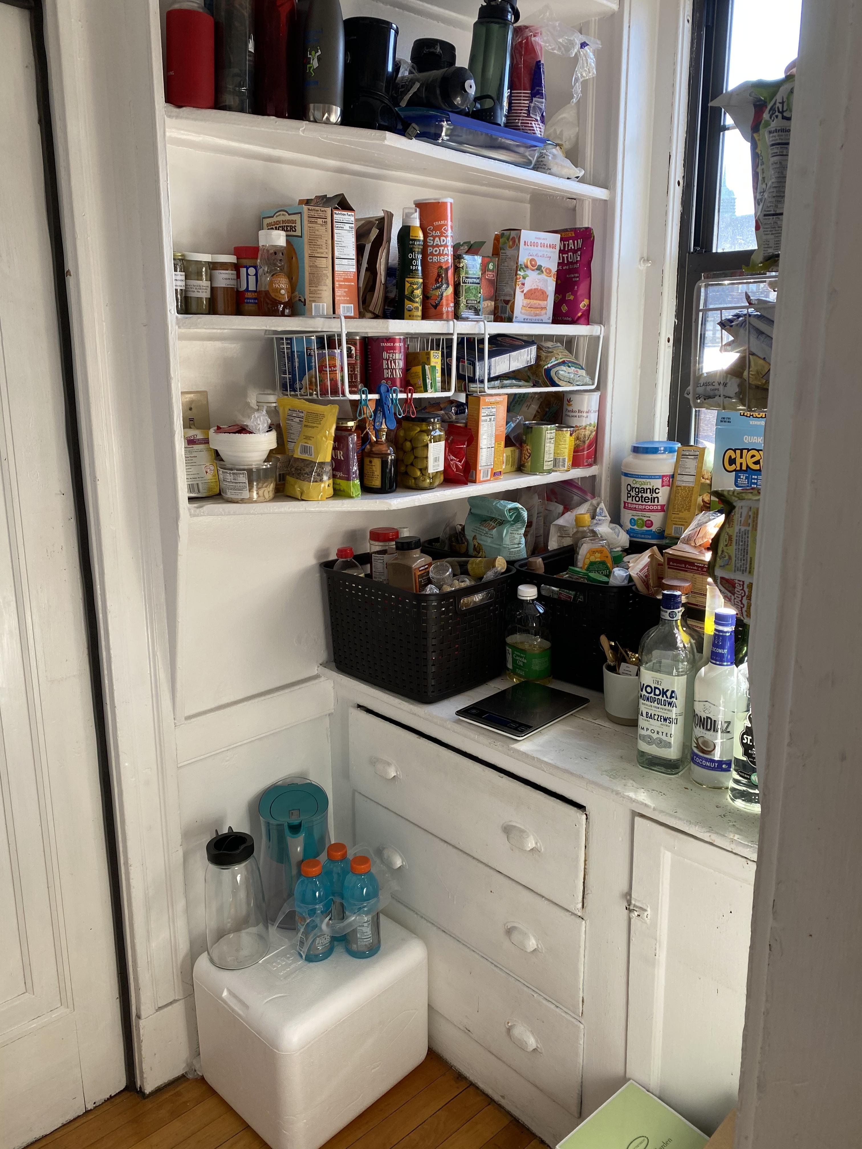 4 bed, 1 bath apartment for rent at 4 Greenway Ct Unit 4, Coolidge Corner — photo 9 of 24