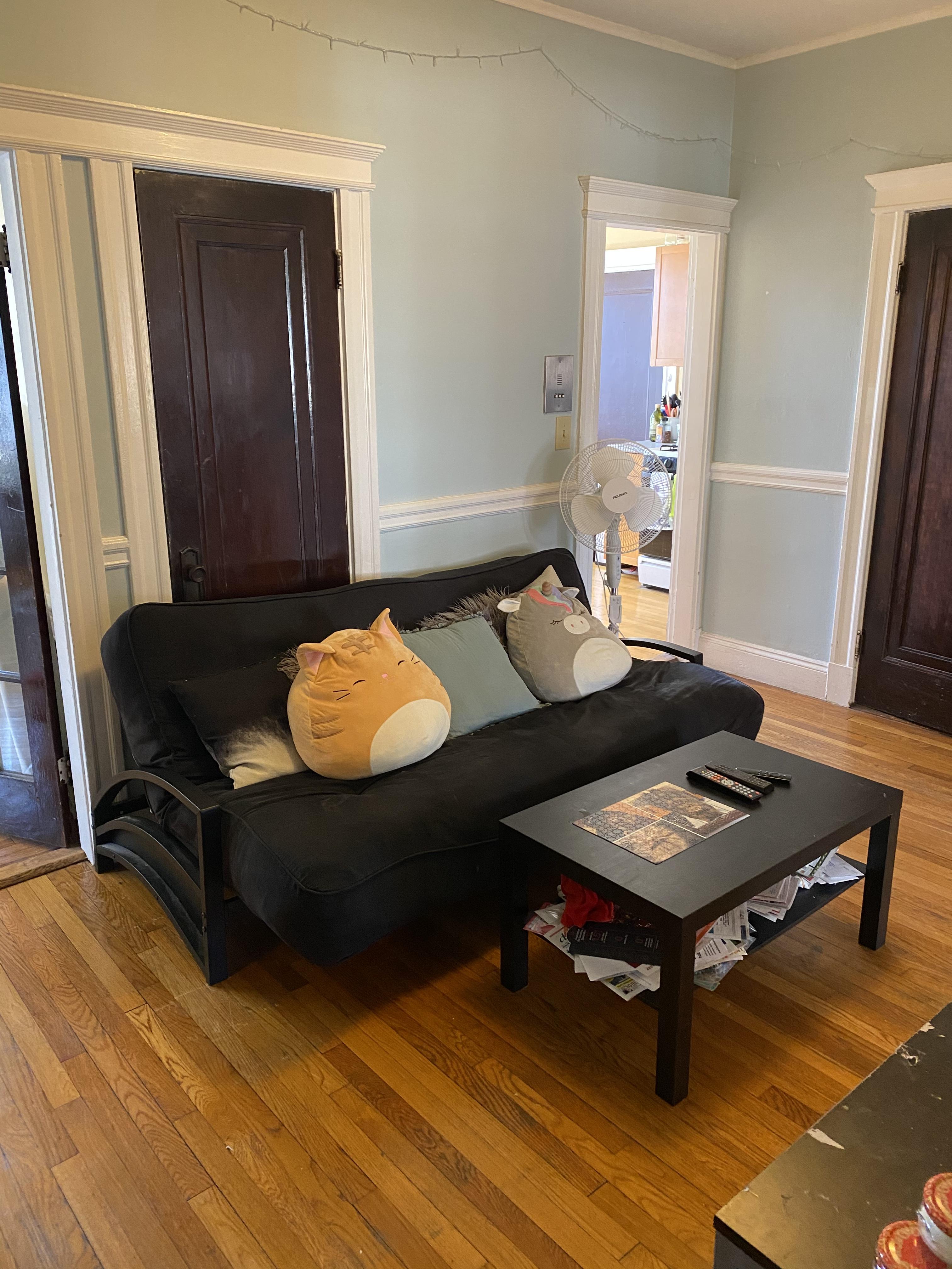 4 bed, 1 bath apartment for rent at 4 Greenway Ct Unit 4, Coolidge Corner — photo 6 of 24