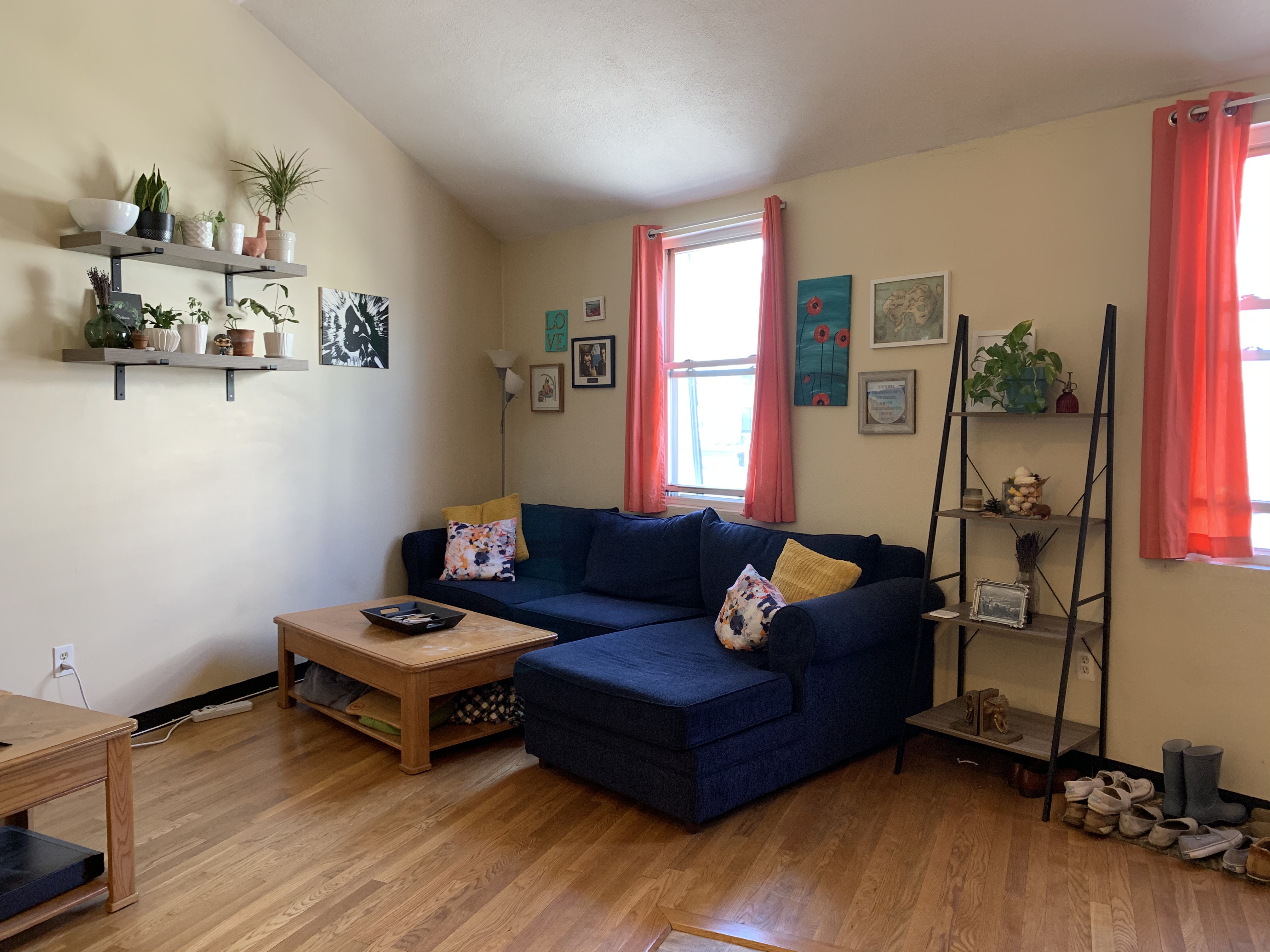2 bed, 1 bath apartment for rent at 17 Leeds St Unit 1, South Boston