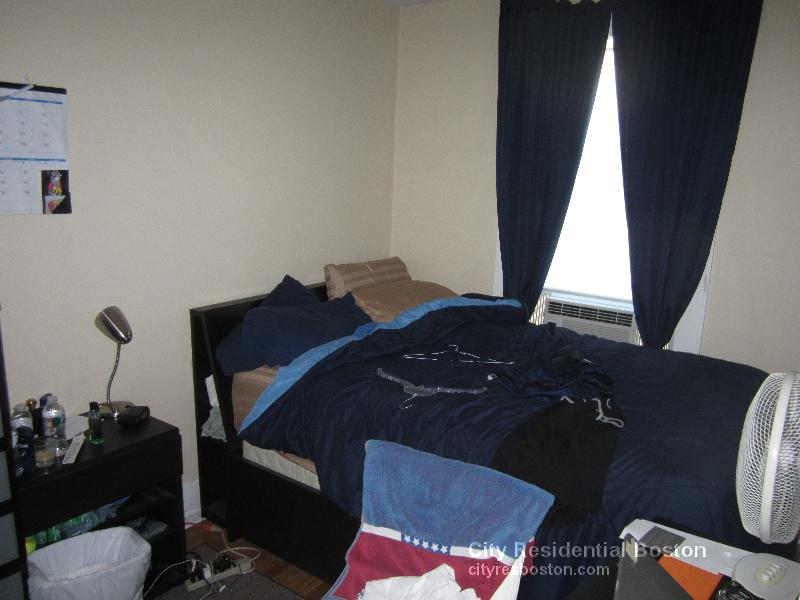 861 1st St, South Boston