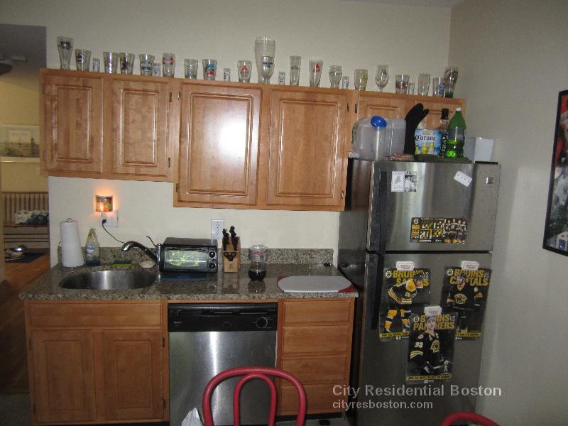 861 1st St, South Boston