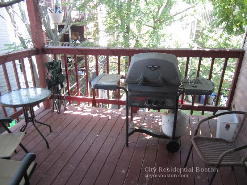 861 1st St, South Boston