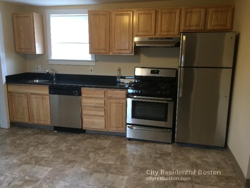 3 bed, 1 bath apartment for rent at 222 West Ninth St Unit 2, South Boston — photo 7 of 18