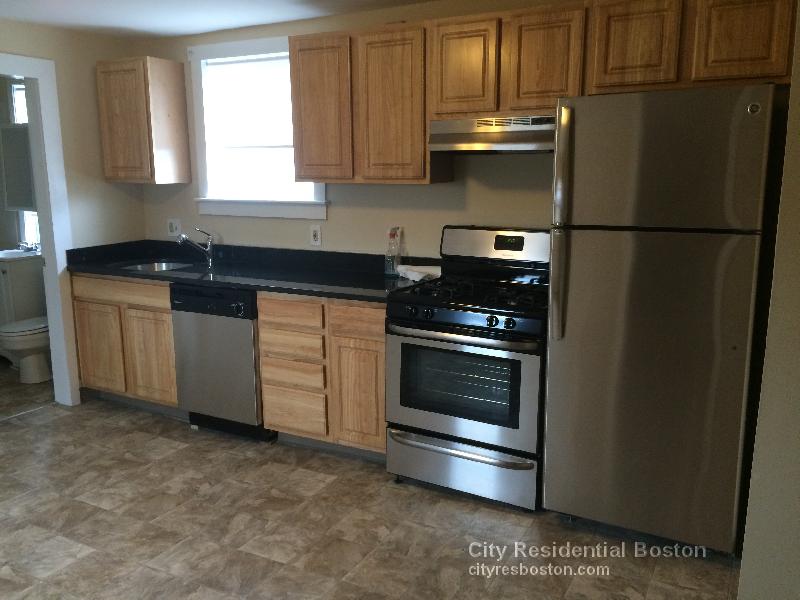 3 bed, 1 bath apartment for rent at 222 West Ninth St Unit 2, South Boston — photo 1 of 18