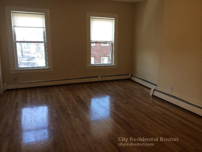 3 bed, 1 bath apartment for rent at 222 West Ninth St Unit 2, South Boston — photo 15 of 18