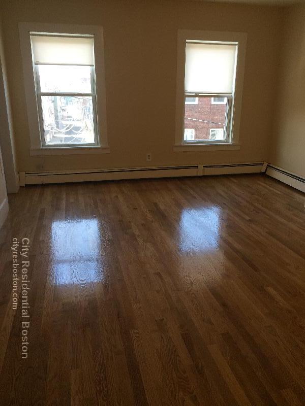 3 bed, 1 bath apartment for rent at 222 West Ninth St Unit 2, South Boston — photo 16 of 18