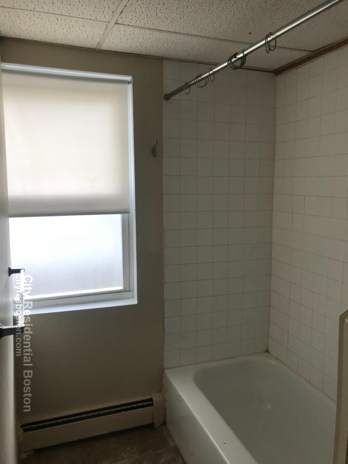 2 bed, 1 bath apartment for rent at 226 West Ninth St Unit 2, South Boston — photo 11 of 18