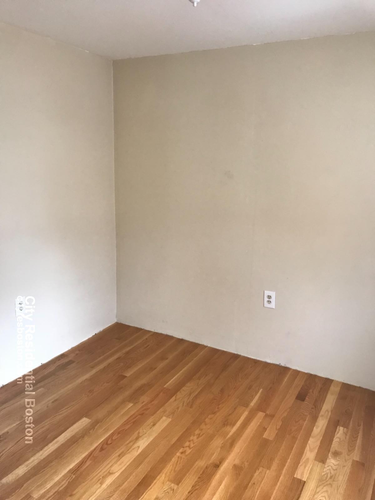2 bed, 1 bath apartment for rent at 226 West Ninth St Unit 2, South Boston — photo 17 of 18