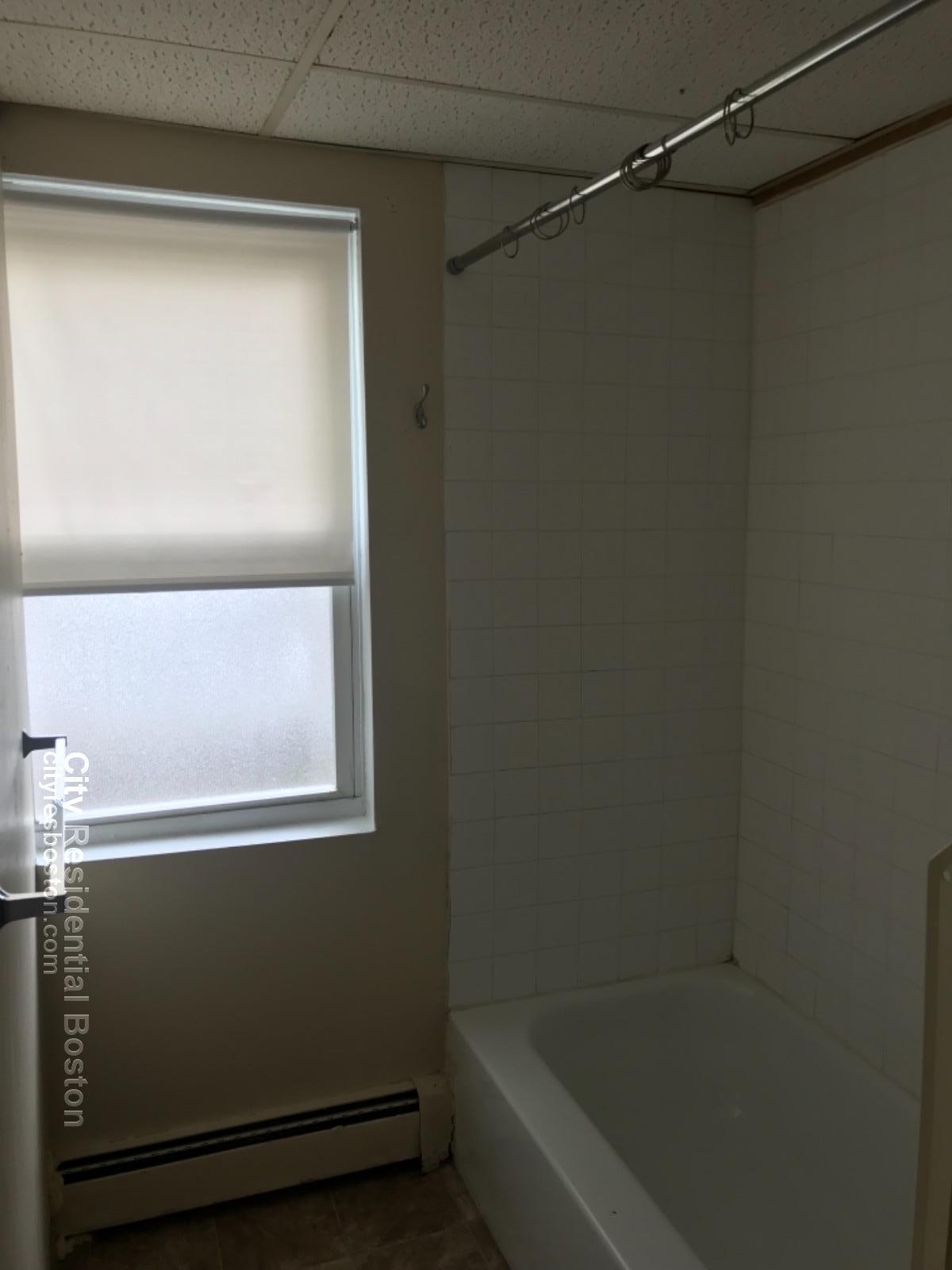 2 bed, 1 bath apartment for rent at 226 West Ninth St Unit 2, South Boston — photo 13 of 18