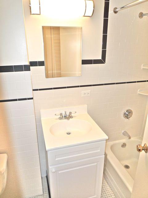 101 Monmouth St, Longwood