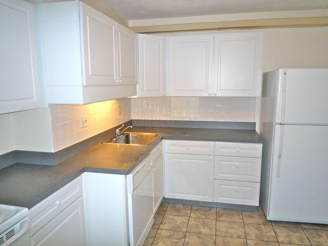 101 Monmouth St, Longwood