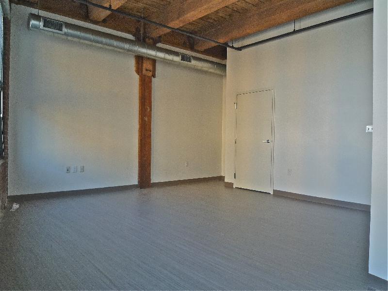 Studio bed, 1 bath apartment for rent at 381 Congress St Unit Aaa, Seaport District — photo 6 of 25