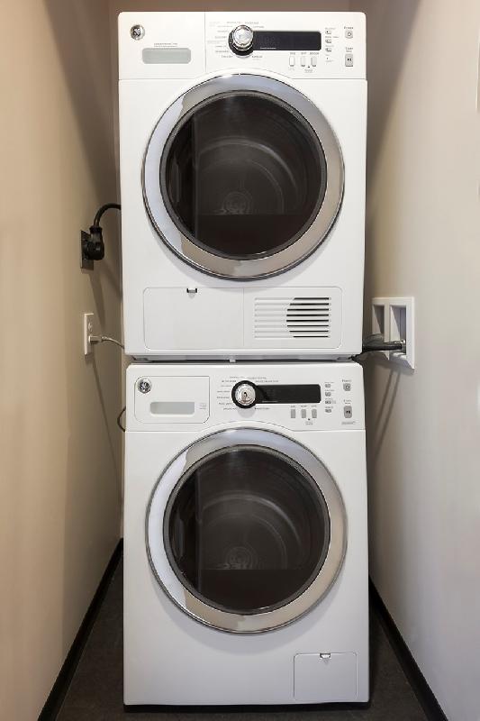 2 bed, 1.5 bath apartment for rent at 110 Beverly Unit ##, North End — photo 4 of 10