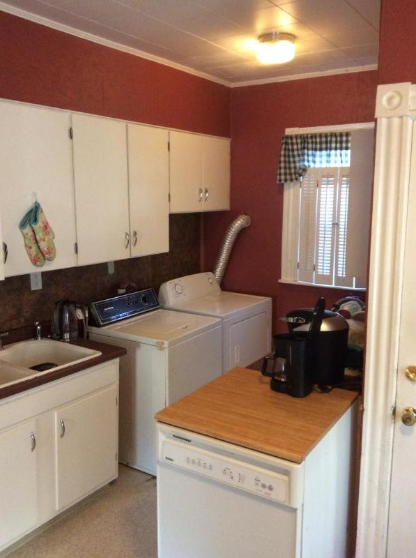 5 bed, 2 bath apartment for rent at 45 Montcalm Ave Unit 2, Brighton — photo 13 of 15